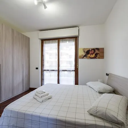 Domus Bb - Plaza 3*