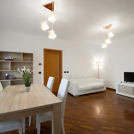 Guest house Domus Bb - Plaza 3*