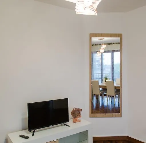 بيت ضيافة Domus Bb - Plaza فيوميتشينو