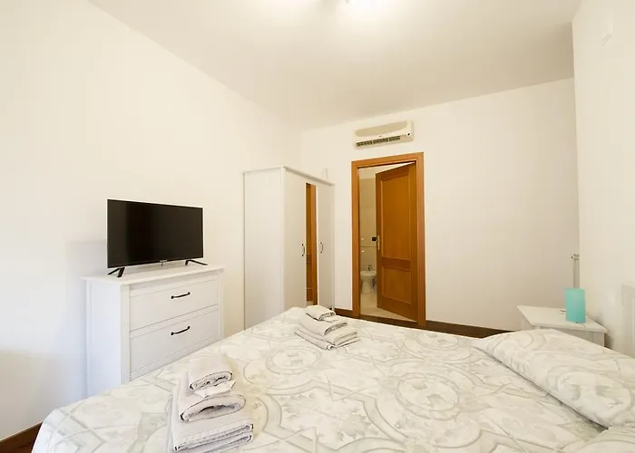 Domus Bb - Plaza بيت ضيافة