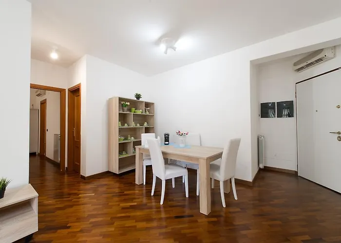 Domus Bb - Plaza 3* فيوميتشينو